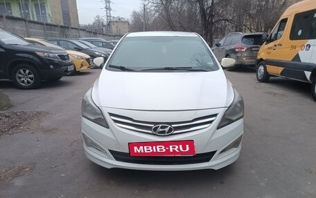 Hyundai Solaris II рестайлинг, 2016 год, 630 000 рублей, 1 фотография