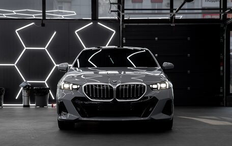 BMW 5 серия, 2024 год, 8 550 000 рублей, 2 фотография