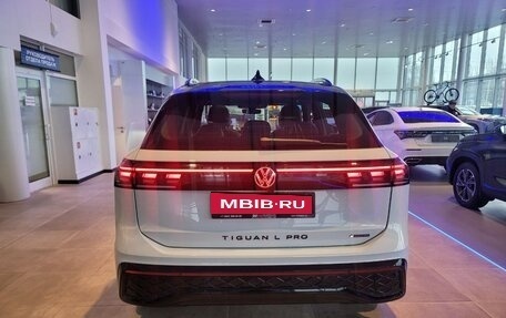 Volkswagen Tiguan, 2024 год, 5 450 000 рублей, 5 фотография