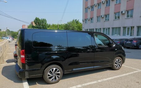 Peugeot Traveller I, 2020 год, 3 900 000 рублей, 2 фотография