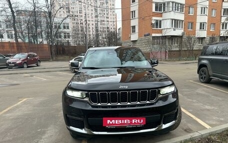 Jeep Grand Cherokee, 2022 год, 6 800 000 рублей, 2 фотография