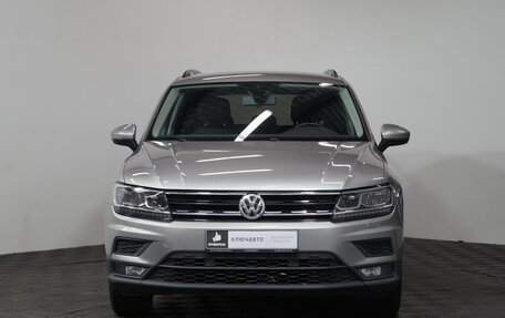 Volkswagen Tiguan II, 2020 год, 2 218 000 рублей, 2 фотография