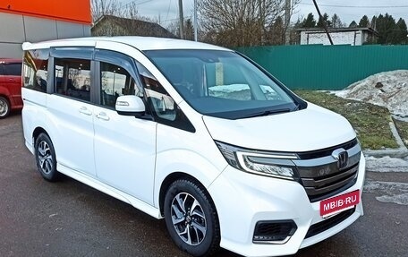 Honda Stepwgn IV, 2018 год, 3 080 000 рублей, 1 фотография