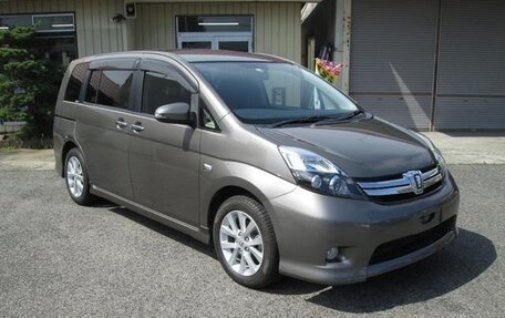 Toyota ISis I, 2012 год, 1 032 000 рублей, 1 фотография