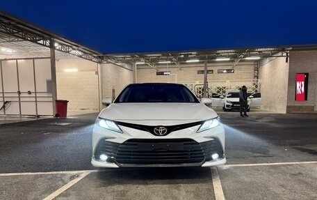 Toyota Camry, 2022 год, 4 250 000 рублей, 1 фотография