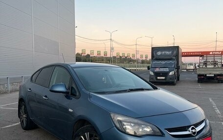 Opel Astra J, 2012 год, 810 000 рублей, 1 фотография