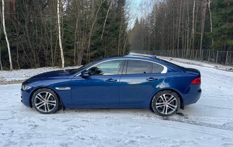 Jaguar XE I рестайлинг, 2016 год, 1 600 000 рублей, 9 фотография