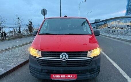 Volkswagen Transporter T6 рестайлинг, 2021 год, 4 480 000 рублей, 2 фотография