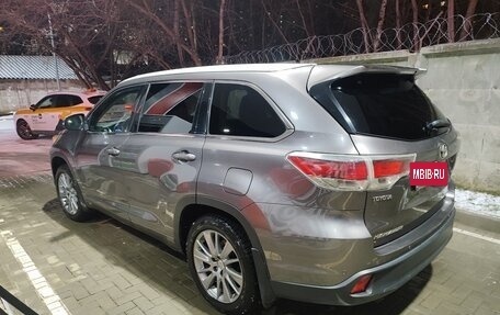 Toyota Highlander III, 2014 год, 3 600 000 рублей, 3 фотография