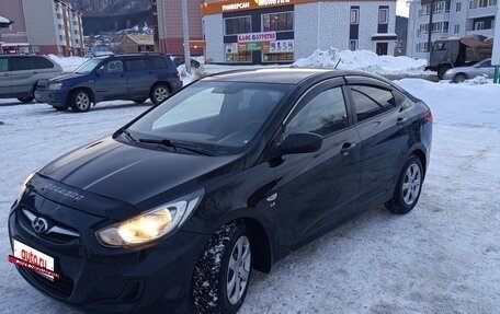 Hyundai Solaris II рестайлинг, 2011 год, 715 000 рублей, 2 фотография