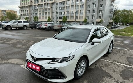 Toyota Camry, 2021 год, 3 400 000 рублей, 1 фотография