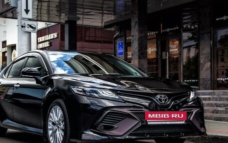 Toyota Camry, 2019 год, 4 000 000 рублей, 2 фотография