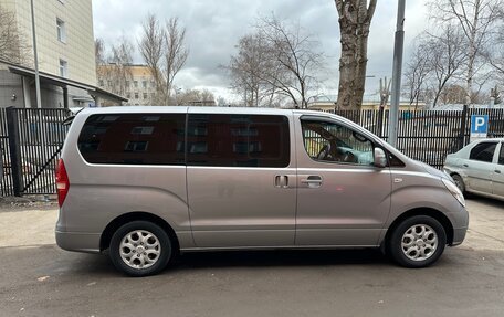 Hyundai Grand Starex Grand Starex I рестайлинг 2, 2013 год, 1 895 000 рублей, 6 фотография