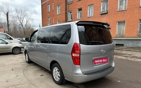 Hyundai Grand Starex Grand Starex I рестайлинг 2, 2013 год, 1 895 000 рублей, 4 фотография