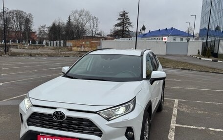 Toyota RAV4, 2020 год, 3 770 000 рублей, 2 фотография