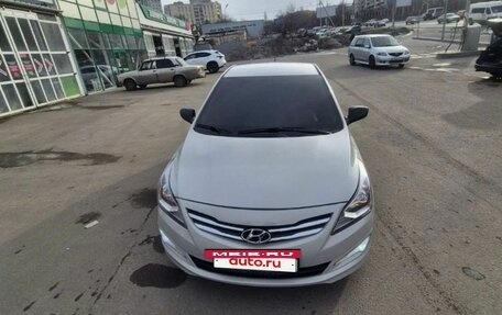 Hyundai Solaris II рестайлинг, 2015 год, 980 000 рублей, 2 фотография