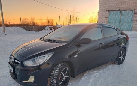 Hyundai Solaris II рестайлинг, 2013 год, 720 000 рублей, 1 фотография