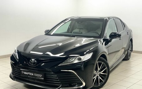 Toyota Camry, 2021 год, 3 647 000 рублей, 1 фотография