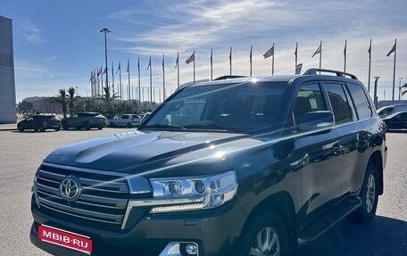 Toyota Land Cruiser 200, 2017 год, 5 999 999 рублей, 1 фотография