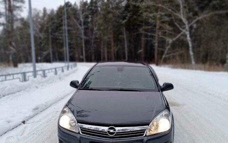 Opel Astra H, 2011 год, 850 000 рублей, 1 фотография