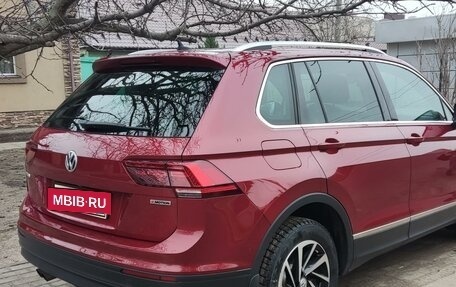 Volkswagen Tiguan II, 2018 год, 2 700 000 рублей, 3 фотография