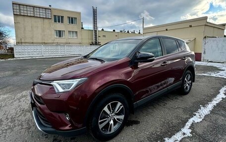 Toyota RAV4, 2018 год, 3 399 000 рублей, 2 фотография