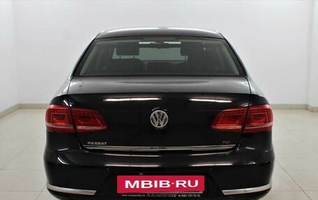 Volkswagen Passat B7, 2013 год, 930 000 рублей, 3 фотография