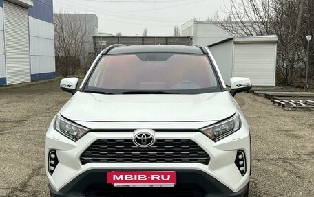 Toyota RAV4, 2021 год, 2 790 000 рублей, 3 фотография