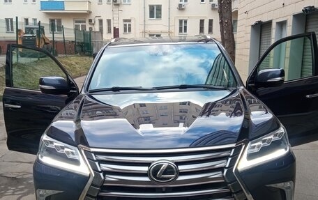 Lexus LX III, 2016 год, 9 000 000 рублей, 1 фотография