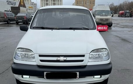 Chevrolet Niva I рестайлинг, 2003 год, 430 000 рублей, 2 фотография