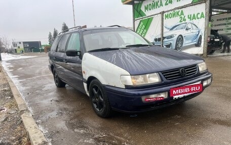 Volkswagen Passat B4, 1995 год, 300 000 рублей, 2 фотография