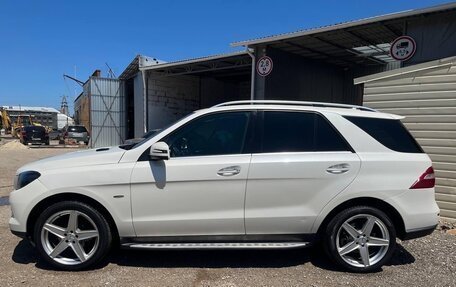 Mercedes-Benz M-Класс, 2011 год, 1 900 000 рублей, 4 фотография