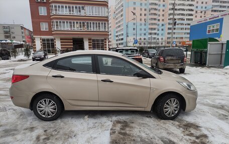 Hyundai Solaris II рестайлинг, 2012 год, 739 000 рублей, 4 фотография