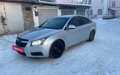 Chevrolet Cruze II, 2010 год, 535 000 рублей, 2 фотография