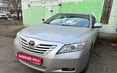 Toyota Camry, 2008 год, 615 000 рублей, 2 фотография