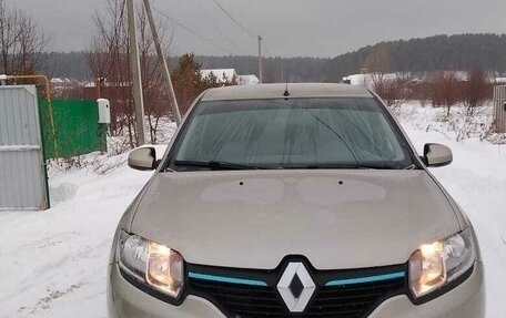 Renault Sandero II рестайлинг, 2015 год, 700 000 рублей, 1 фотография