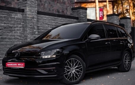 Volkswagen Golf VII, 2018 год, 1 450 000 рублей, 2 фотография