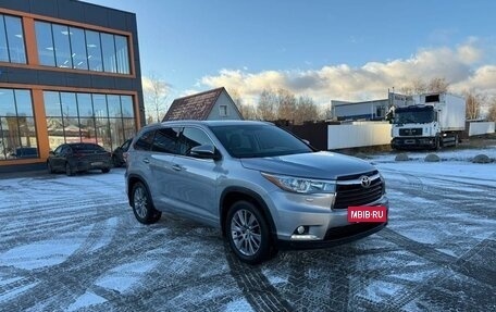 Toyota Highlander III, 2014 год, 2 980 000 рублей, 3 фотография