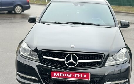 Mercedes-Benz C-Класс, 2012 год, 1 350 000 рублей, 1 фотография