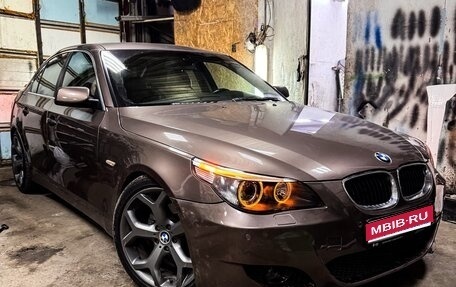 BMW 5 серия, 2004 год, 1 220 000 рублей, 1 фотография