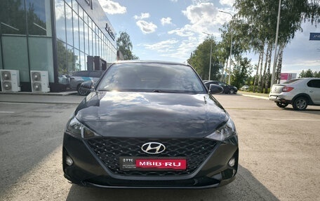 Hyundai Solaris II рестайлинг, 2020 год, 1 290 000 рублей, 2 фотография