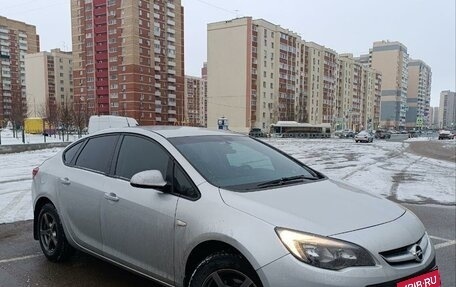 Opel Astra J, 2013 год, 950 000 рублей, 2 фотография