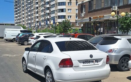 Volkswagen Polo VI (EU Market), 2013 год, 700 000 рублей, 2 фотография