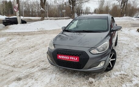 Hyundai Solaris II рестайлинг, 2011 год, 790 000 рублей, 1 фотография