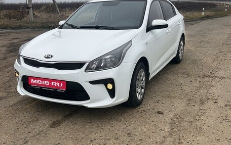 KIA Rio IV, 2017 год, 1 030 000 рублей, 1 фотография