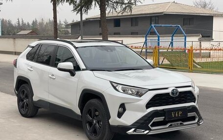 Toyota RAV4, 2022 год, 2 804 000 рублей, 1 фотография