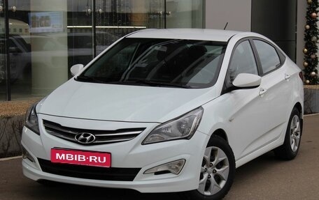 Hyundai Solaris II рестайлинг, 2015 год, 1 035 000 рублей, 1 фотография