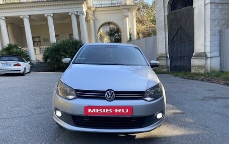 Volkswagen Polo VI (EU Market), 2011 год, 920 000 рублей, 2 фотография