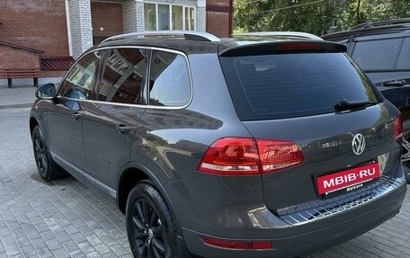 Volkswagen Touareg III, 2011 год, 2 380 000 рублей, 6 фотография