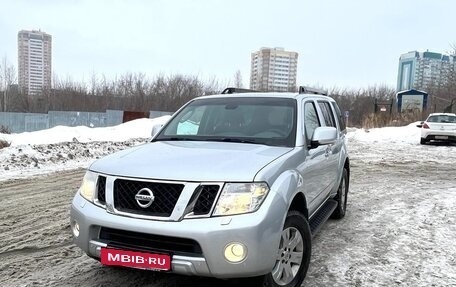 Nissan Pathfinder, 2013 год, 2 000 000 рублей, 1 фотография